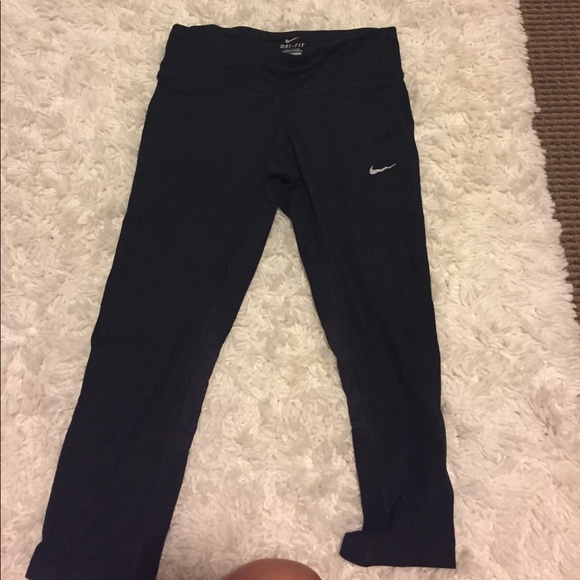 Nike Dri-Fit Capri leggings - Picture 1 of 3