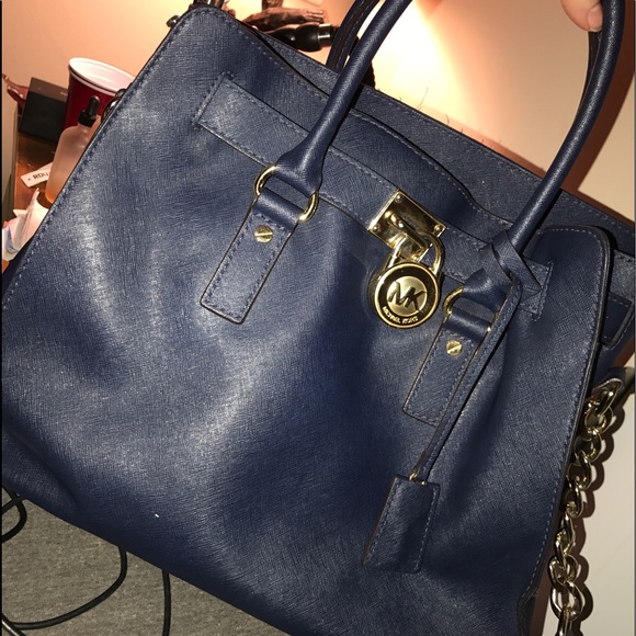Gorgeous Navy Blue Michael Kors Handbag!! - Picture 1 of 5