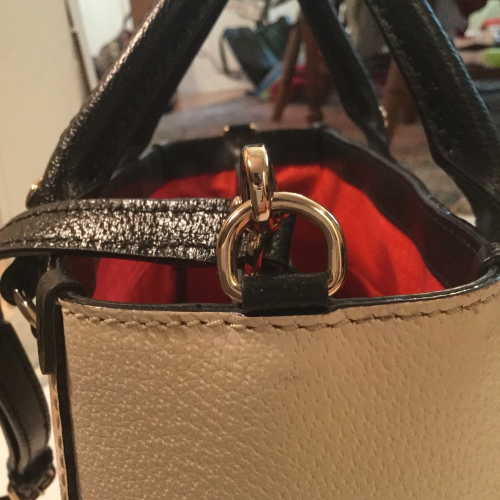 Kate Spade B&W Shoulder Bag - Picture 5 of 8