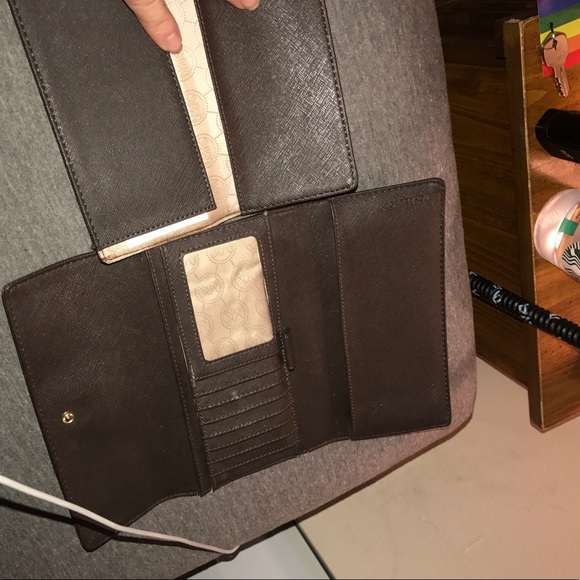 Michael Kors Wallet - Picture 2 of 2