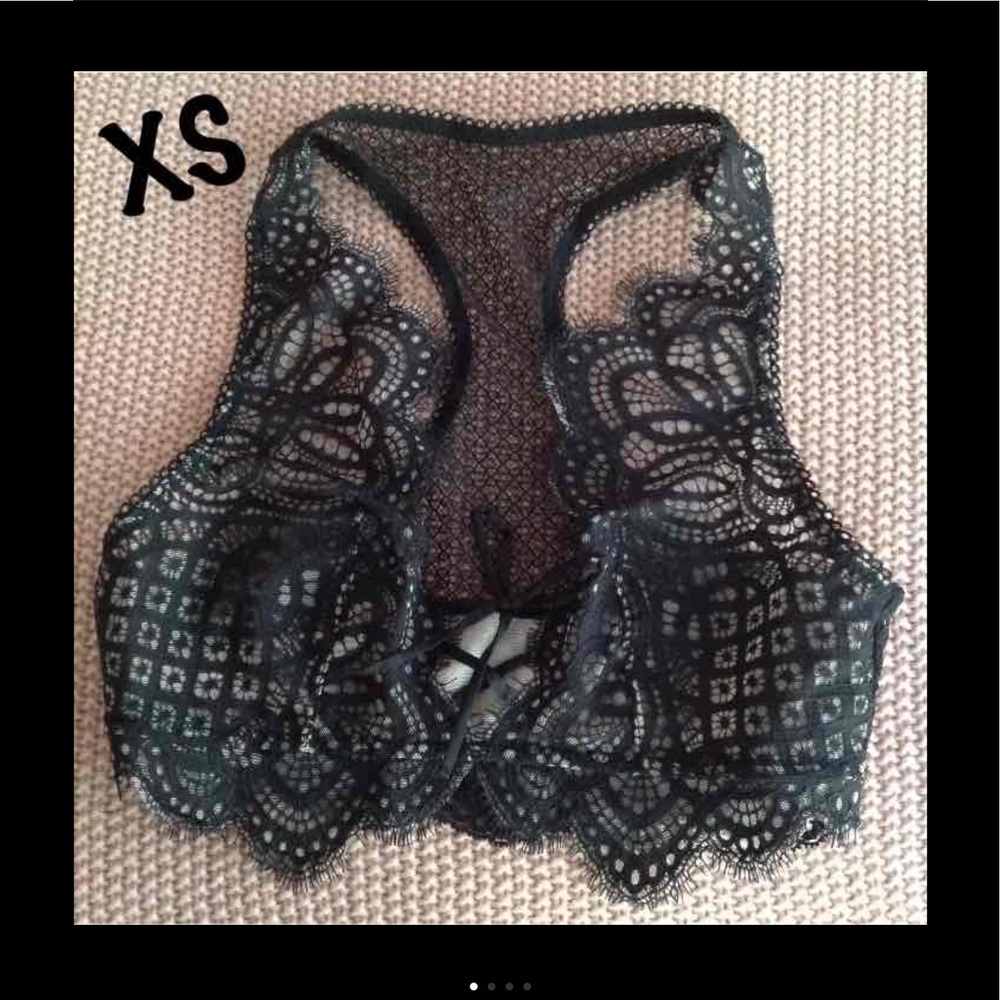 VS High Neck Lace Bra - Picture 3 of 4