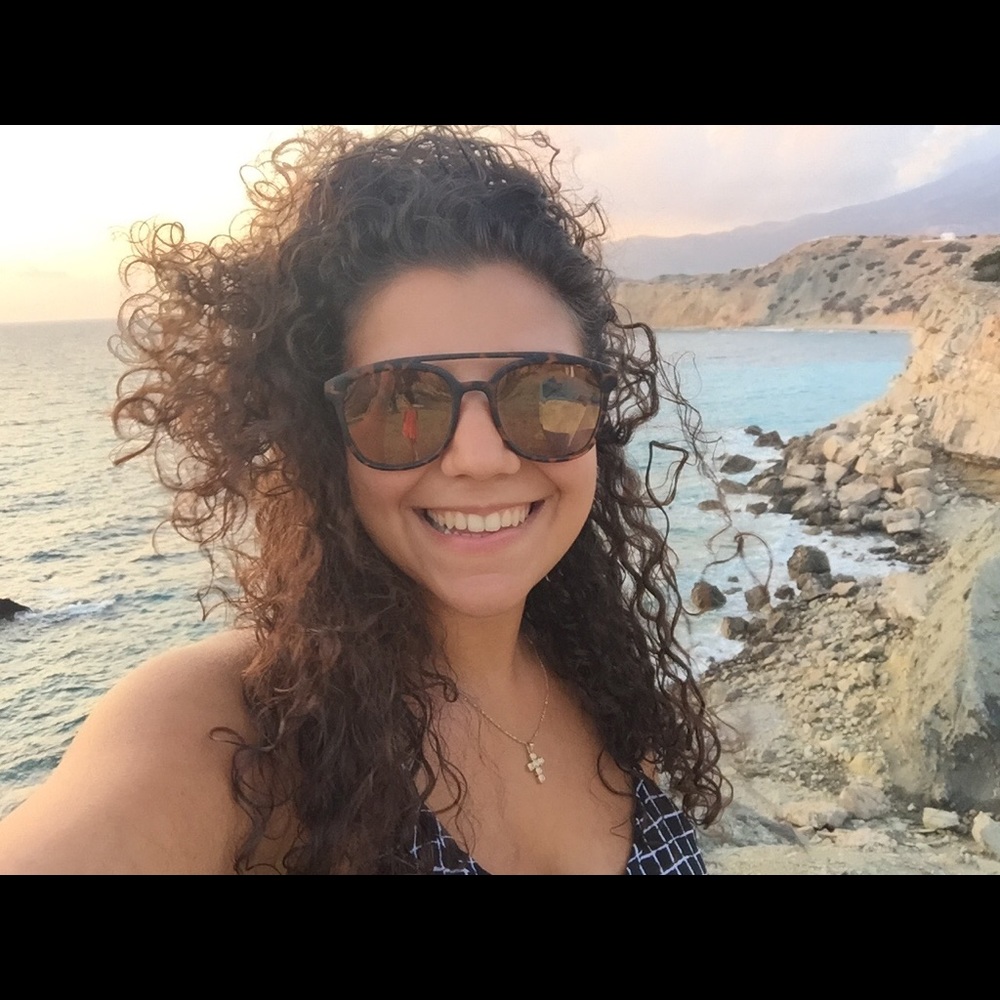 Meet your Posher, Maria