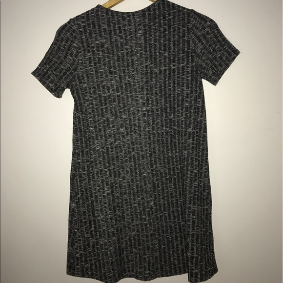 Brick patterned dress - Picture 2 of 3