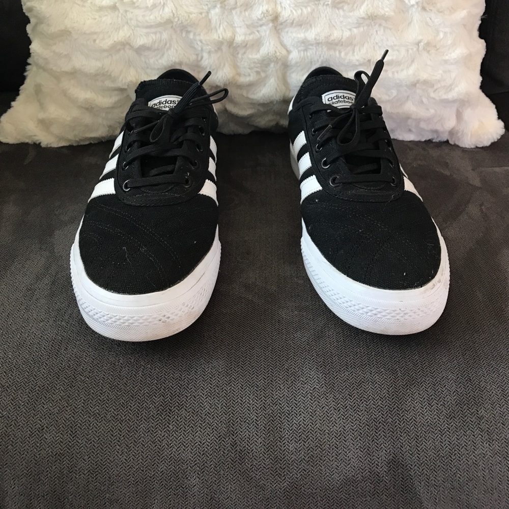 Adidas Men's ! Black and White