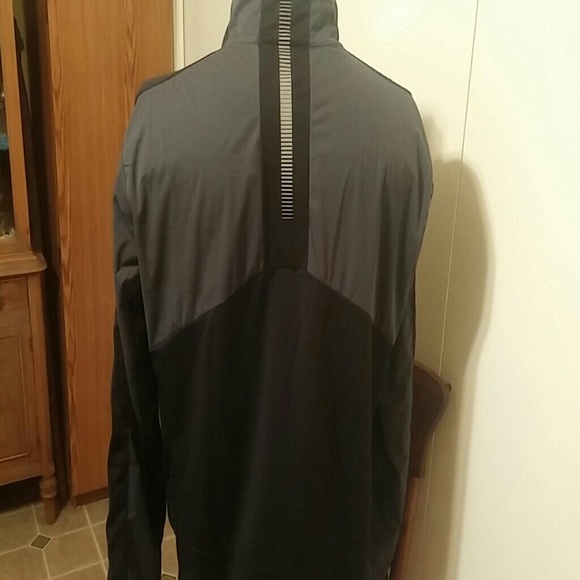 Men's Saucony Vitarun Jacket - Picture 6 of 6