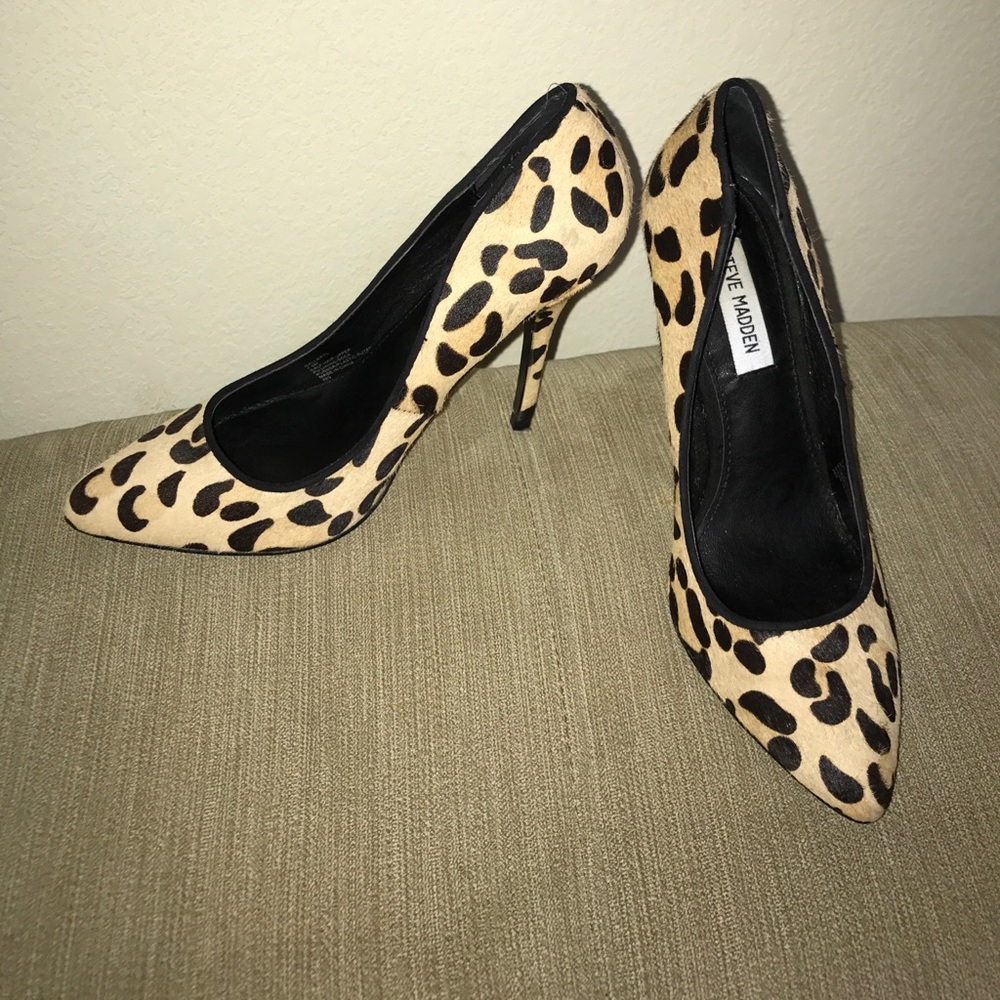 Steve Madden Leopard Pumps