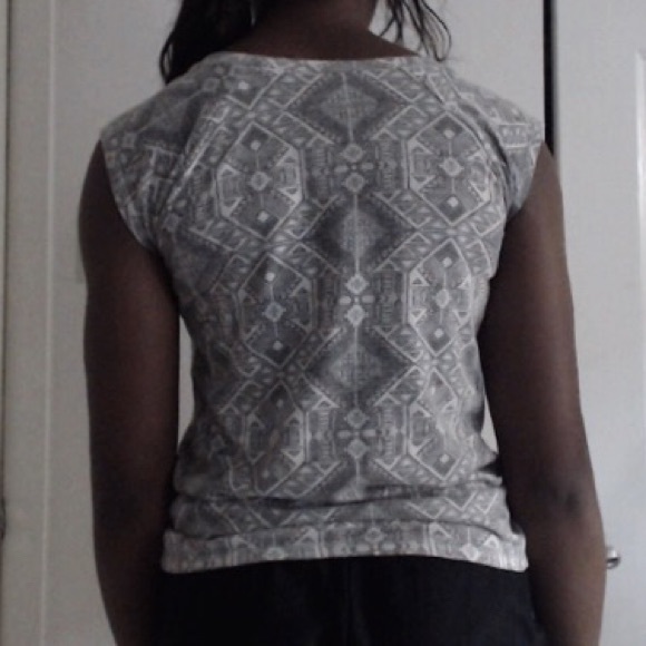 Tribal Inspired Shirt - Picture 2 of 2