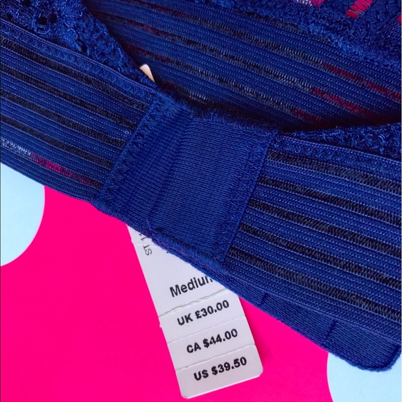 Brand new Victoria's Secret lace bralette - Picture 5 of 6