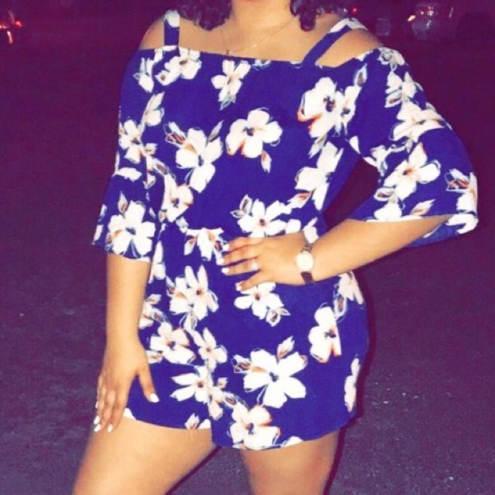 Navy blue romper - Picture 1 of 2