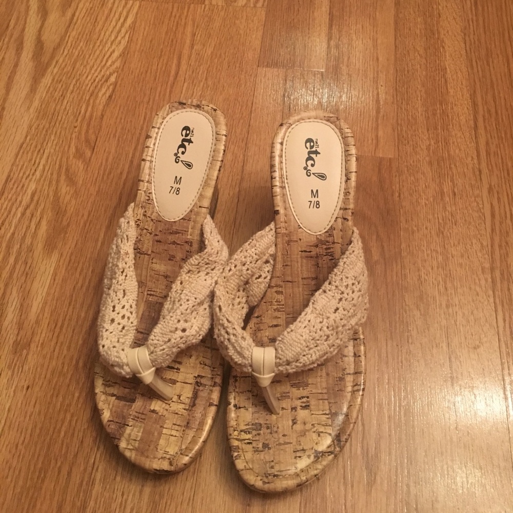 Rue 21 wood Sandler