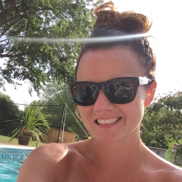 Meet your Posher, Casey - Picture 1 of 1