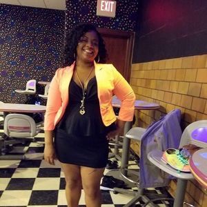 Meet your Posher, Fallon