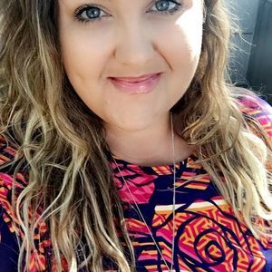 Meet your Posher, Lularoe brittany