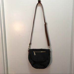 Black Old Navy purse with brown adjustable strap