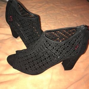 Women's heels