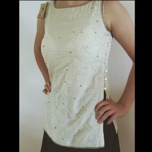 NWT embellished sleeveless blouse gorgeous detail