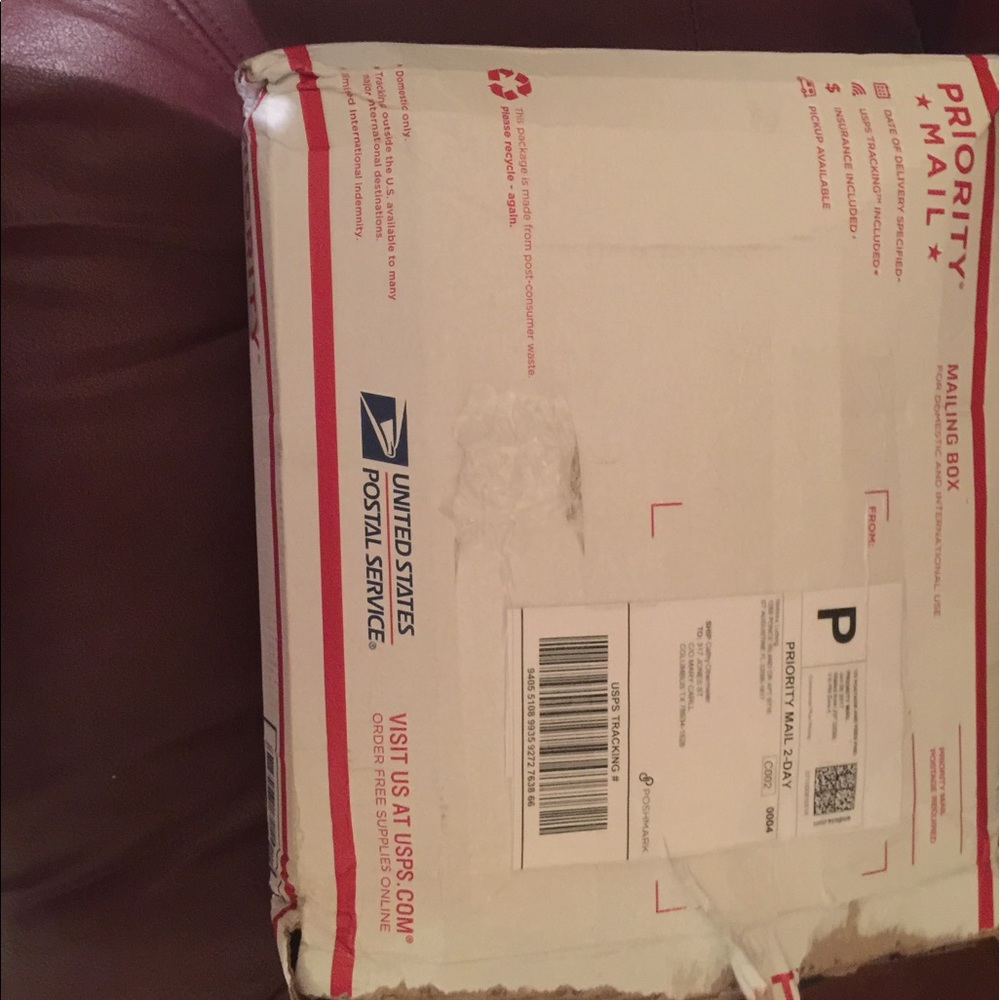 Shipping label from incorrect delivery