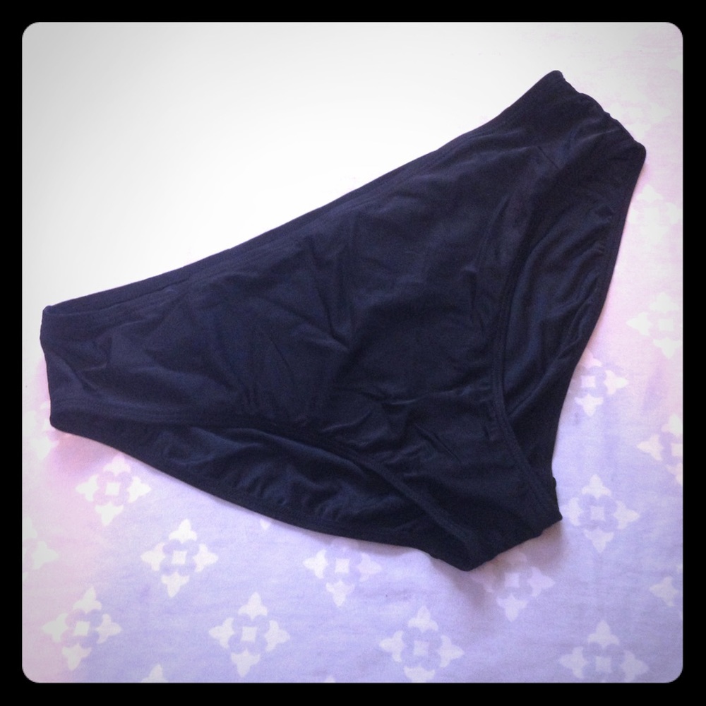 Black bikini bottoms