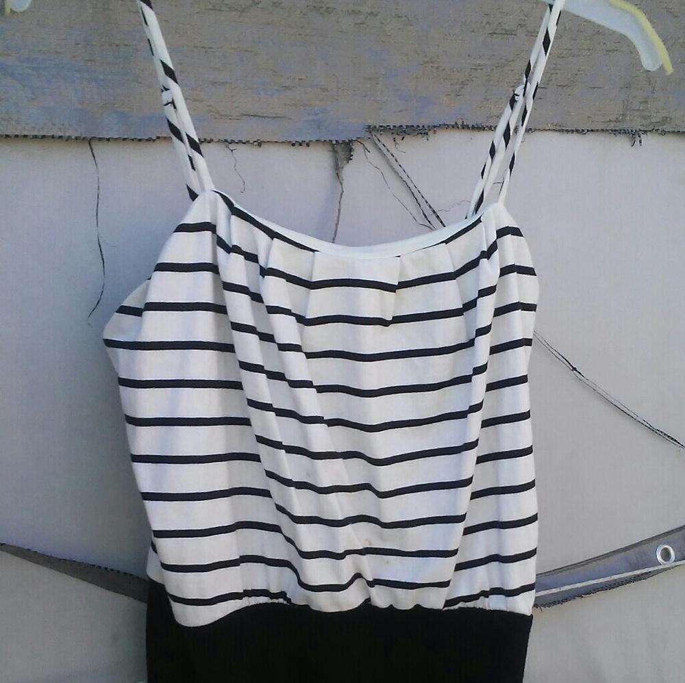 Super cute spaghetti strapped sleeveless shirt