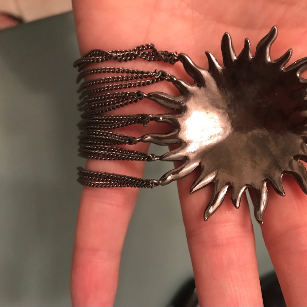 •Gunmetal Art Deco Style Sunburst Necklace• - Picture 6 of 8