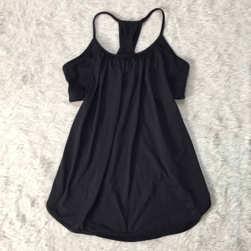 Lululemon tank with built in bra