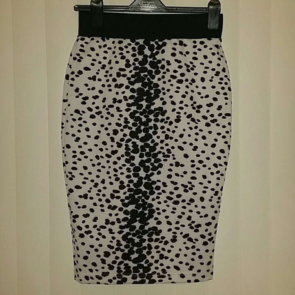 Arden B pencil Skirt