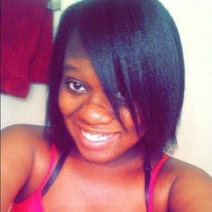 Meet your Posher, Ronika