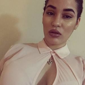 Meet your Posher, Catherine