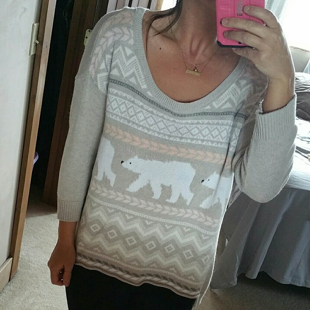 American Eagle Sweater