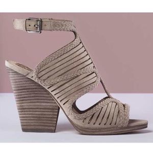Vince Camuto Janil Sandal/Cashmere