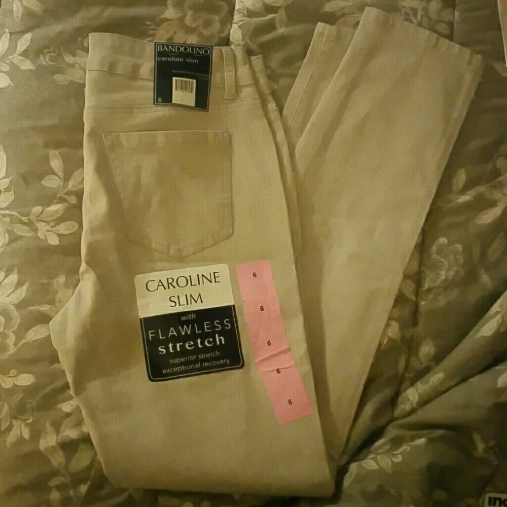 Bandolino Caroline Slim