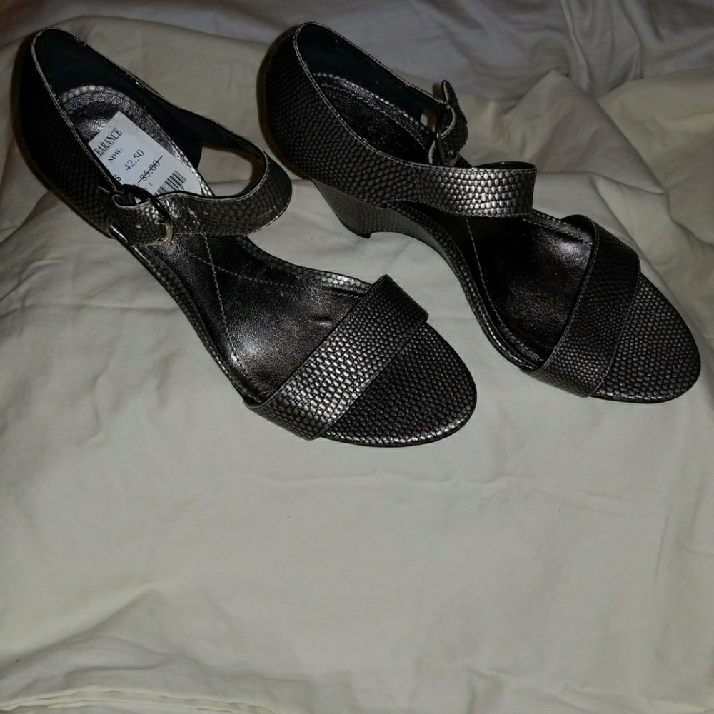 Silver snakeskin wedge sandals(NEW with tags)