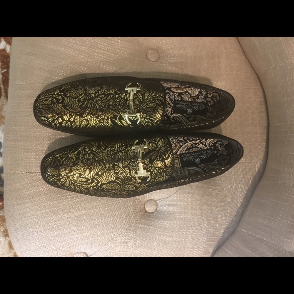 Italian stylish Gold and Black men's shoes