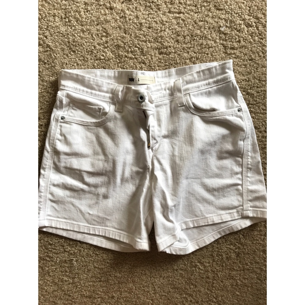 White high waisted shorts