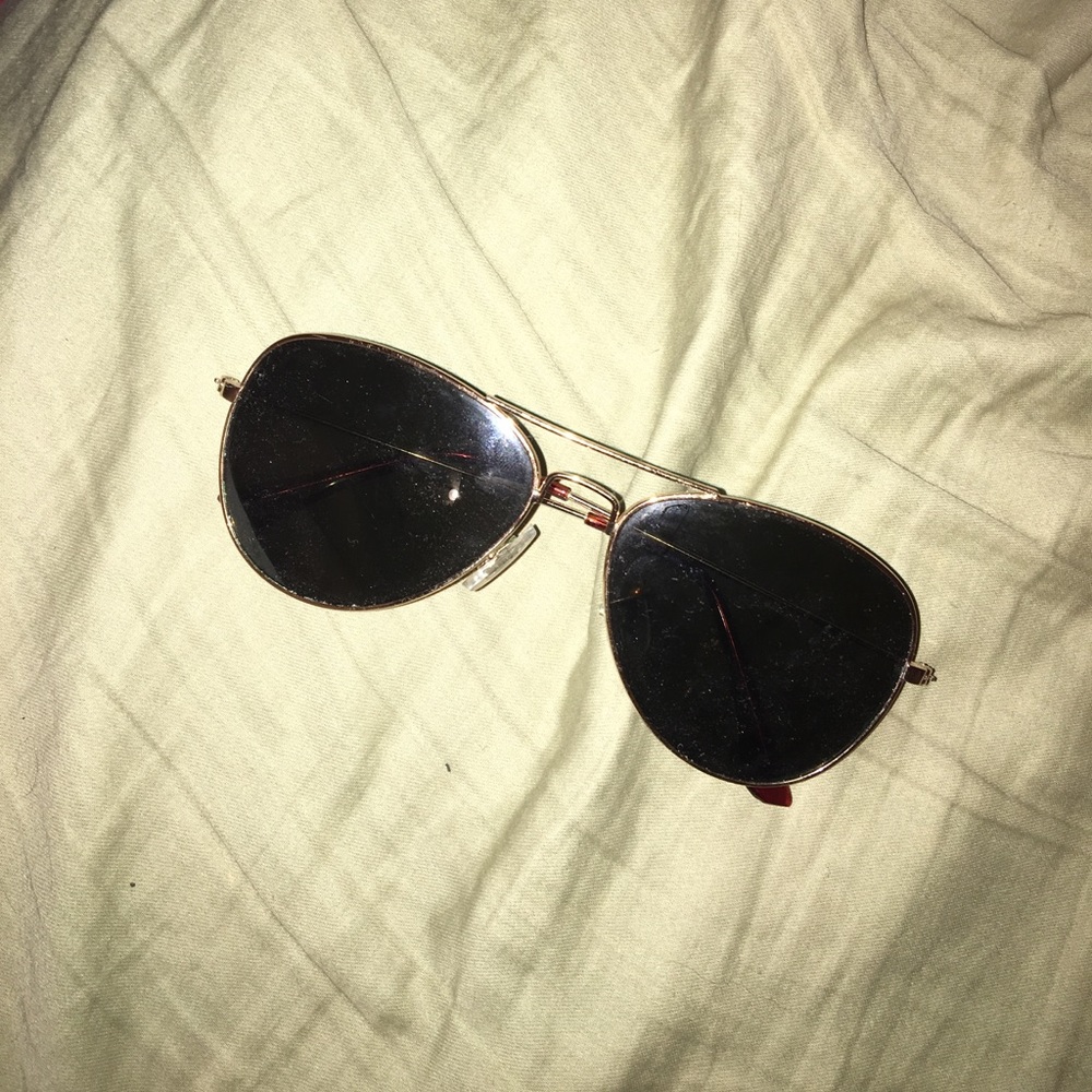 Aviator sunglasses😎
