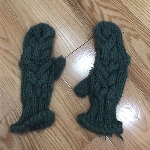 Urban Outfitters Knitted Green Mitten Gloves