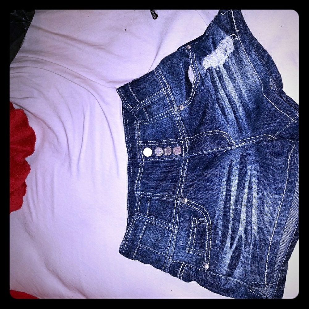 High wasted denim shorts