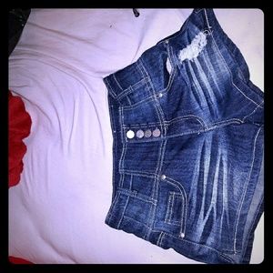 High wasted denim shorts