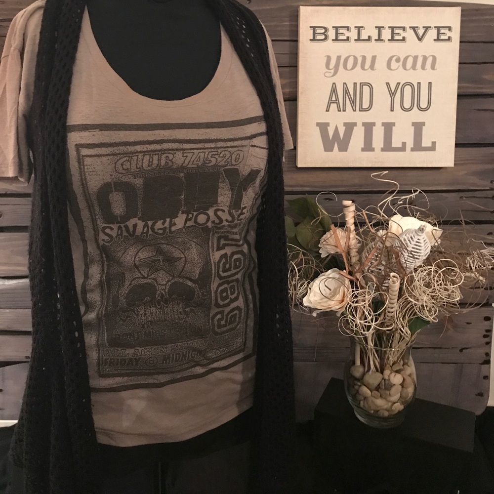 NWOT🔥OBEY Short Sleeve T-Shirt!!