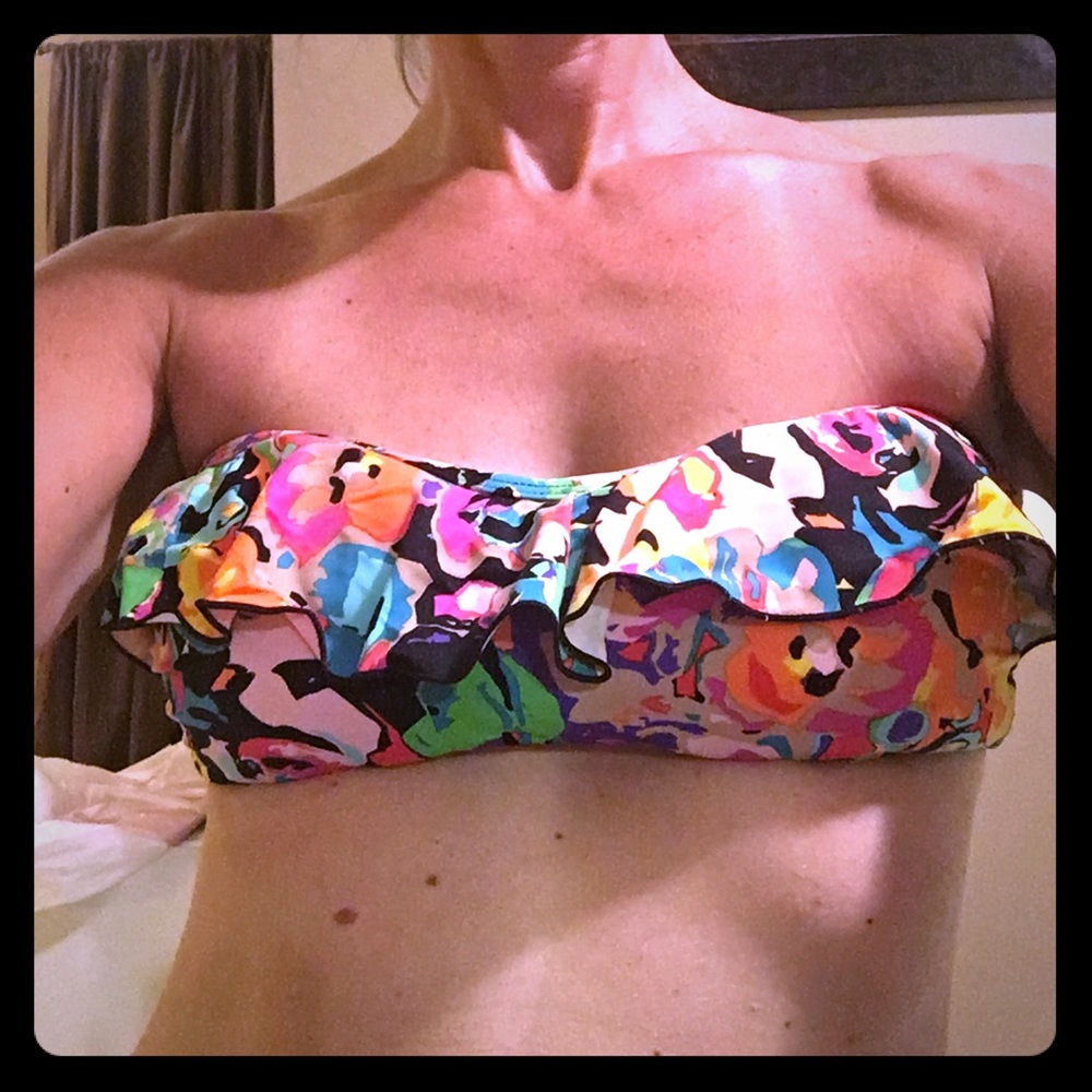 Cute flowery bikini top