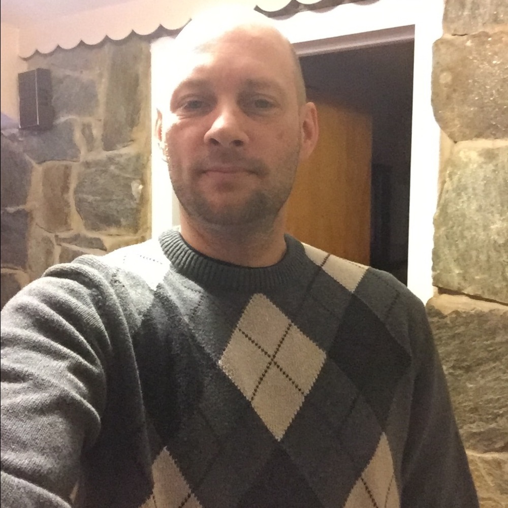 Meet your Posher, Troy