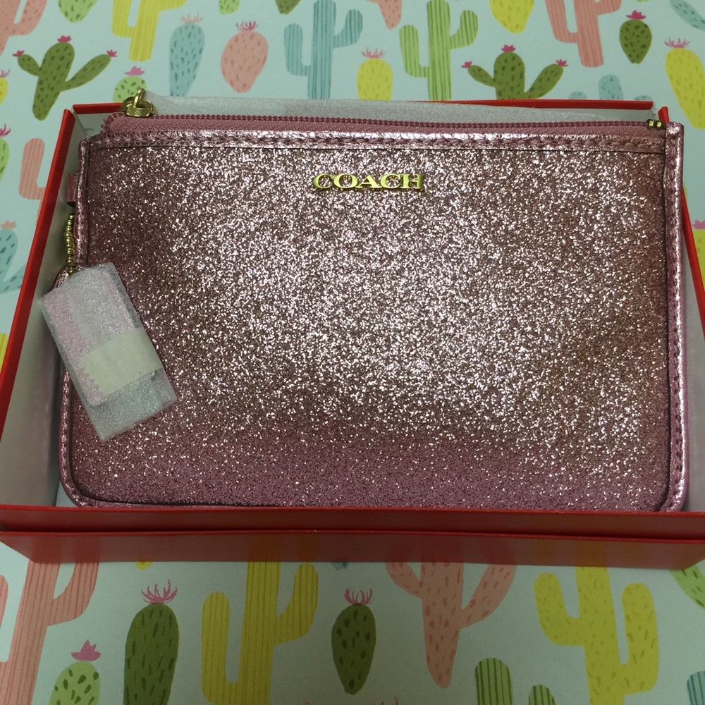 💖COACH PINK GLITTER WRISTLET 💖