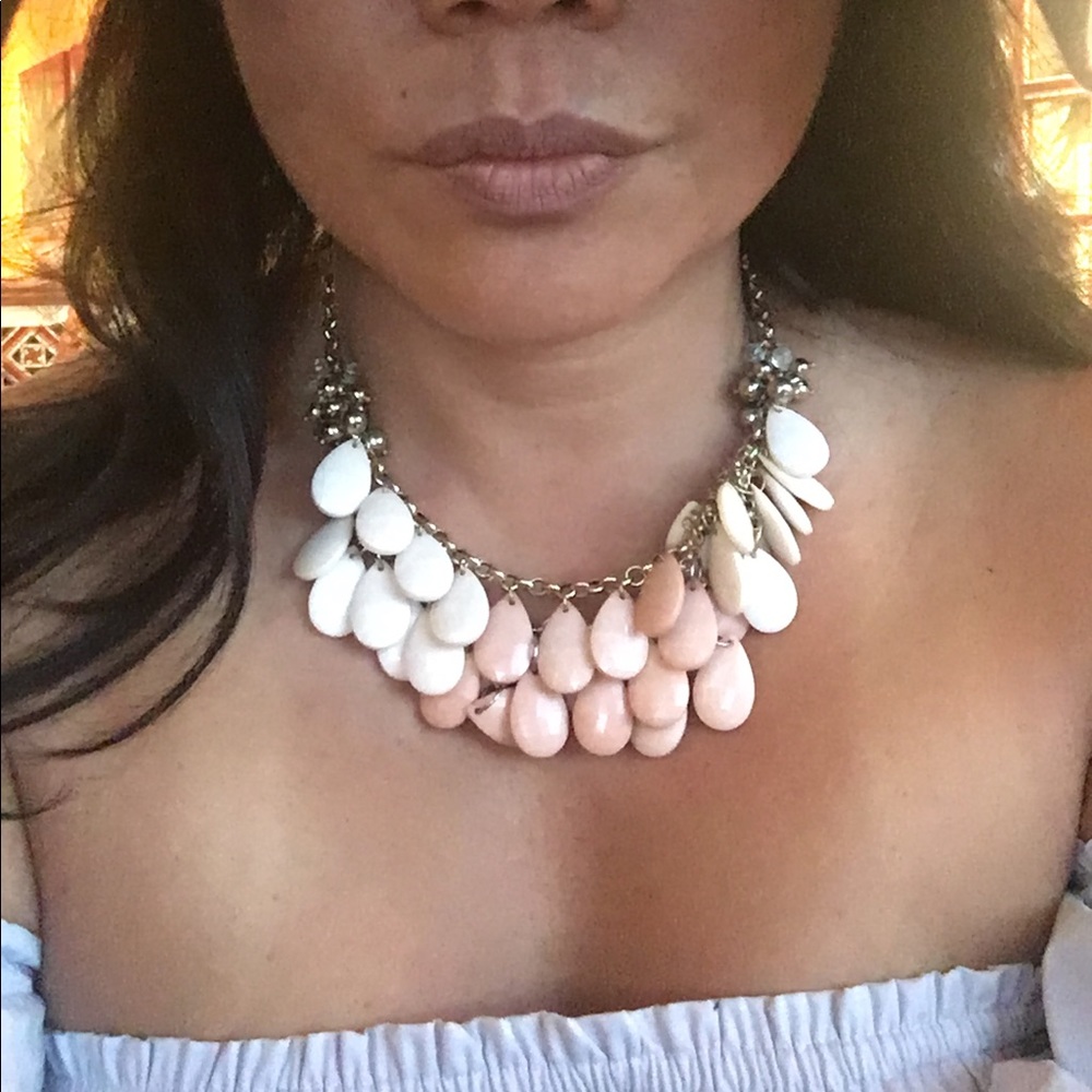 Statement necklace l cream&pink beads gold tone