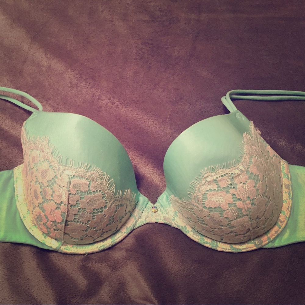 32 D Very Sexy Lined Demi Bra