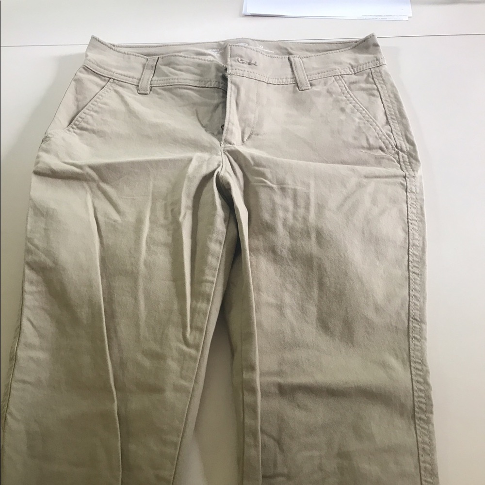 Size 0 khaki