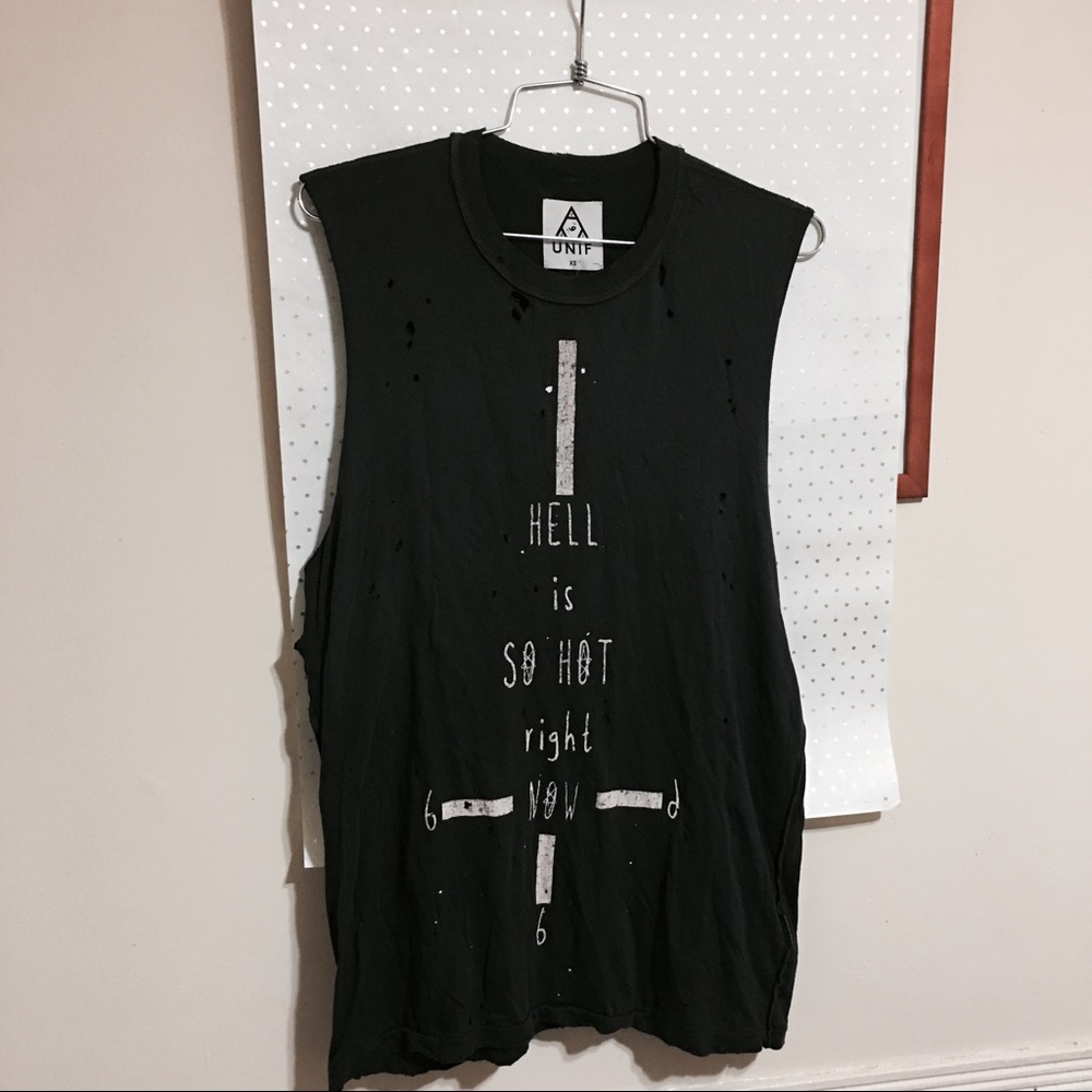 UNIF muscle tank☠️