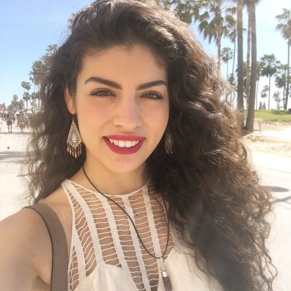 Meet your Posher, Julia