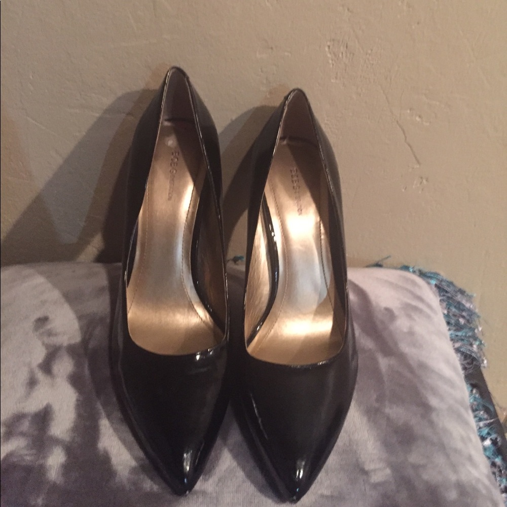 Patent leather pointy toe heels