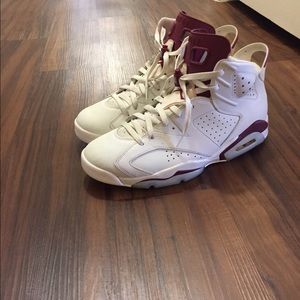 Jordan 6's