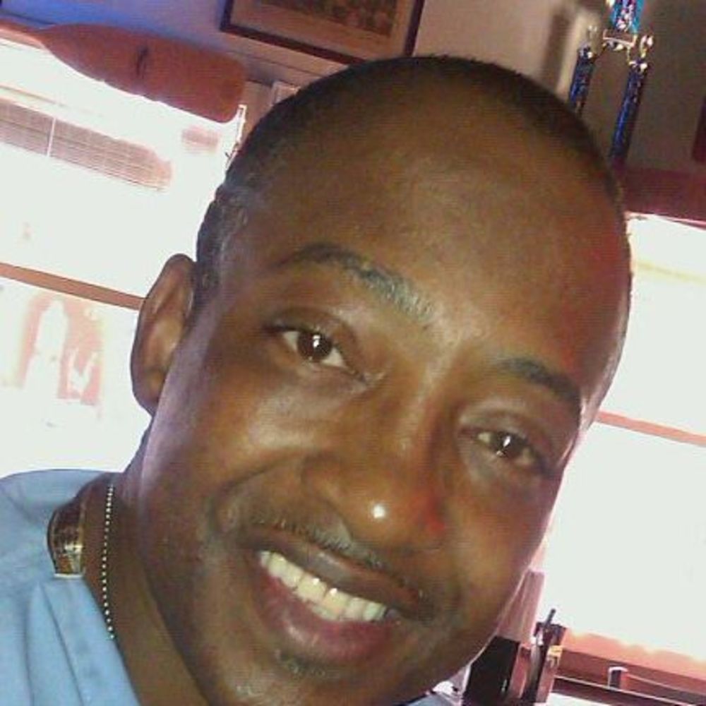 Meet your Posher, Dennis